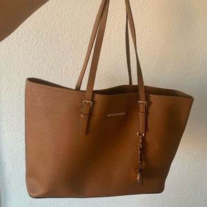 Michael Kors Jet Set Travel Bag (large)